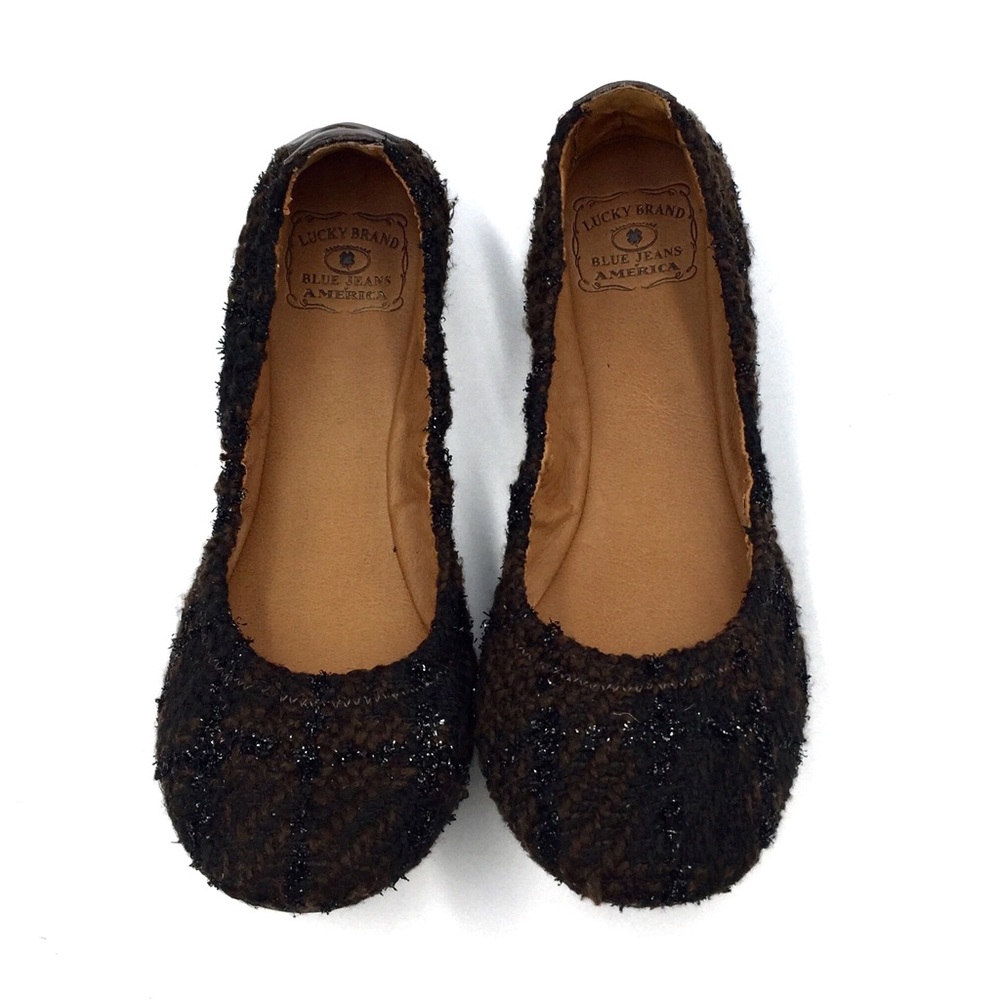 MOVING, MAKE OFFER! Woven Scrunch Flat